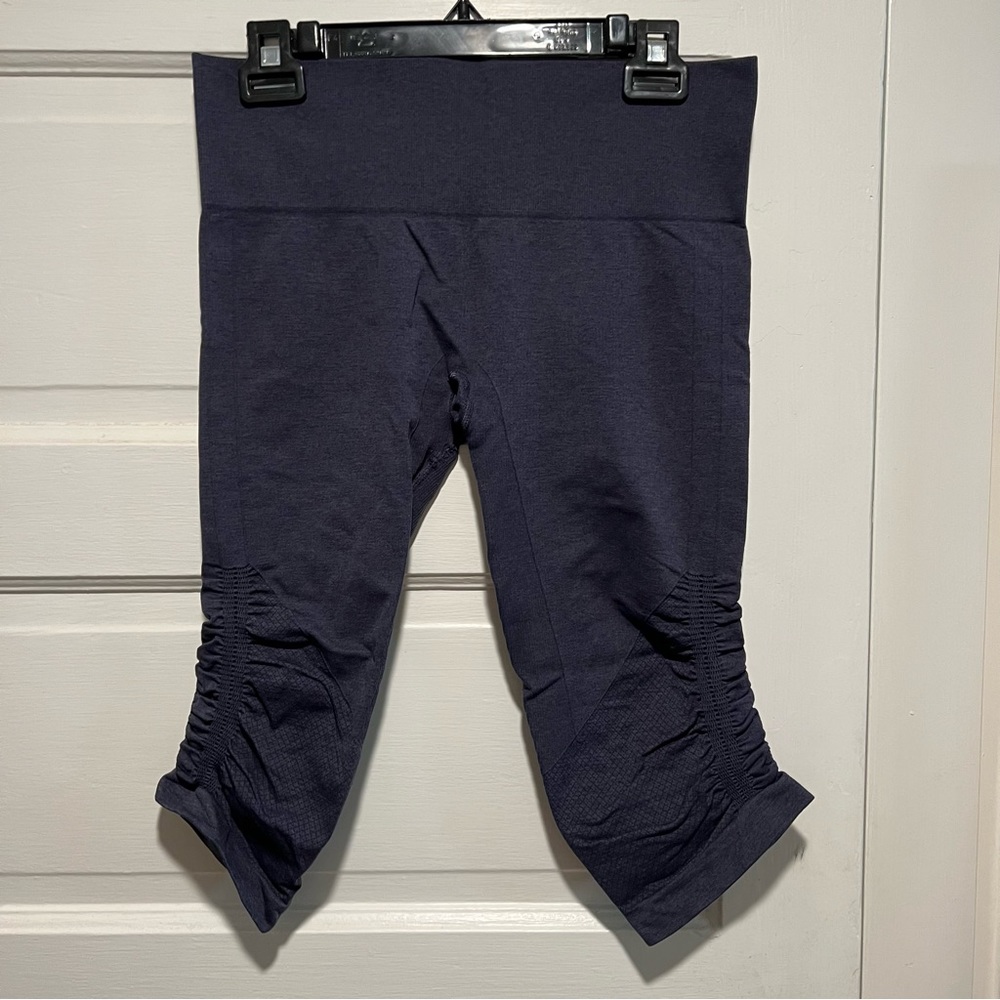 Lululemon In The Flow Crop - Navy - Picture 2 of 5